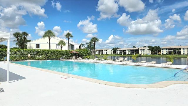 5 of 8 - 1117 Green Pine Boulevard #g1, West Palm Beach, FL