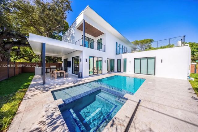 300 Ne 48th Street, Miami