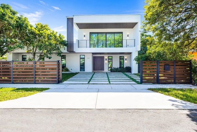 2 of 32 - 300 Ne 48th Street, Miami, FL
