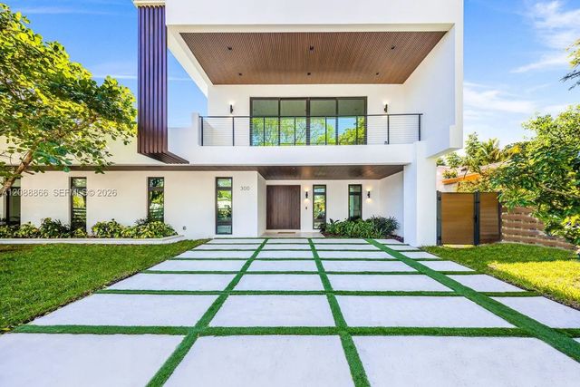 3 of 32 - 300 Ne 48th Street, Miami, FL