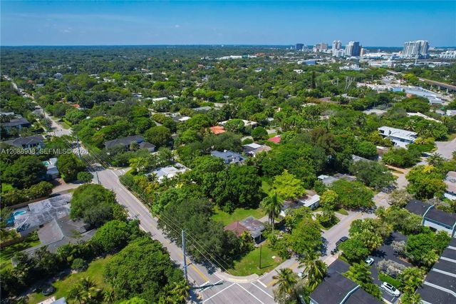 3 of 12 - 6200 Sw 78th Street, South Miami, FL