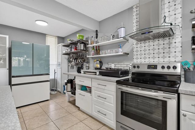3 of 50 - 5626 Coral Lake Drive #302, Margate, FL