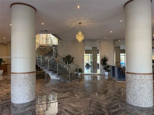 4 of 56 - 5401 Collins Avenue #826, Miami Beach, FL
