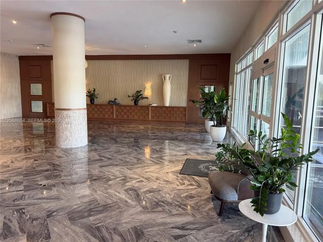 5 of 56 - 5401 Collins Avenue #826, Miami Beach, FL