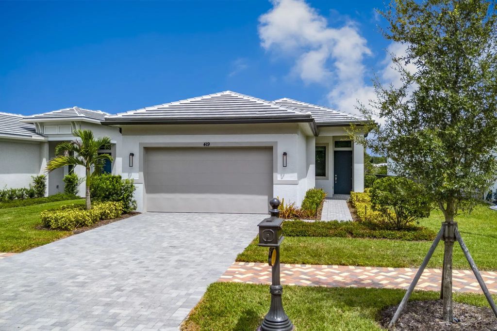 419 Se Via Sangro, Port St. Lucie