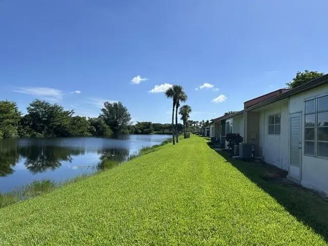 4 of 46 - 153 Lake Anne Drive, West Palm Beach, FL