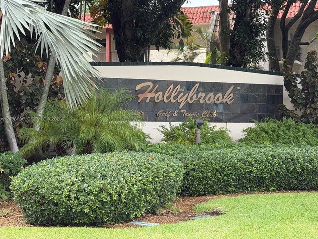400 S Hollybrook Drive #306, Pembroke Pines