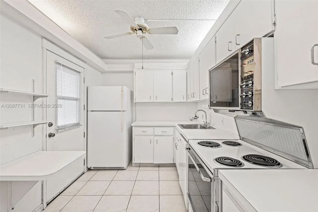 4 of 42 - 3301 N Country Club Drive #208, Aventura, FL