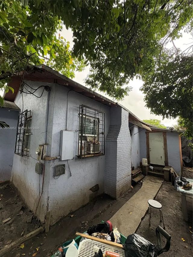 3 of 5 - 7822 Ne Miami Court, Miami, FL