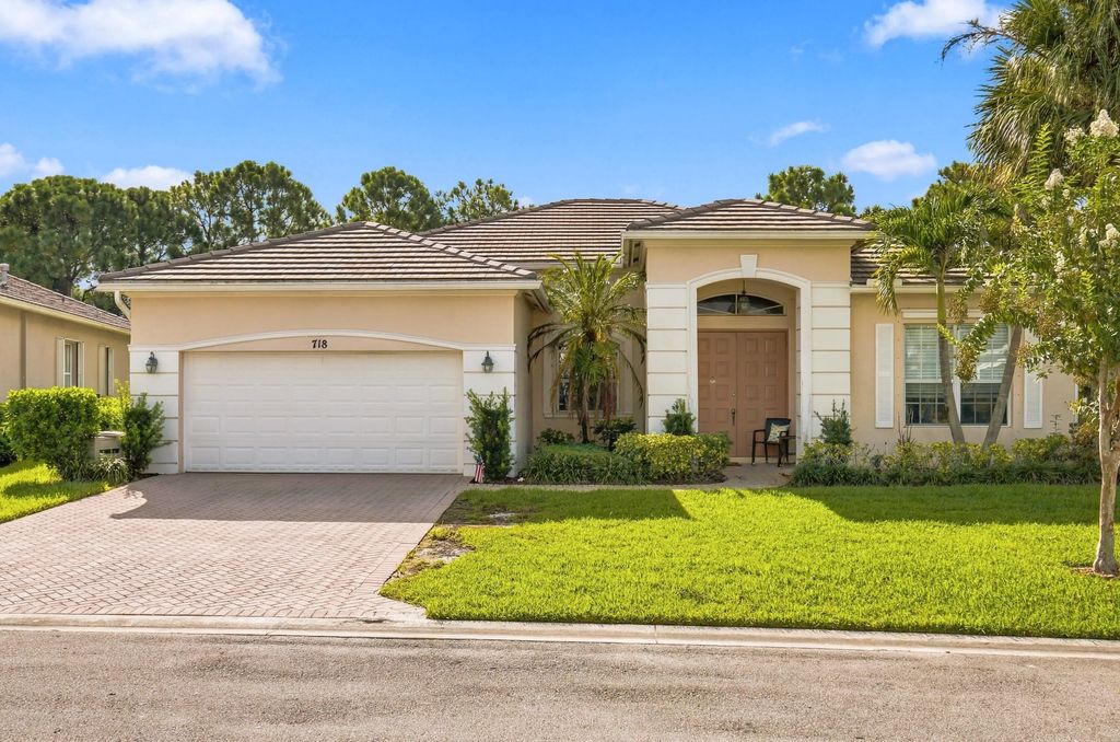 718 Sw Myakka River, Port St. Lucie