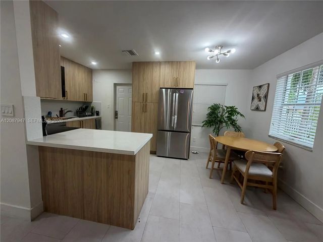 3 of 16 - 3495 W 13th Avenue, Hialeah, FL