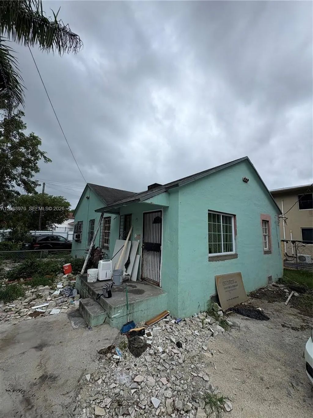 7812 Ne Miami Court, Miami