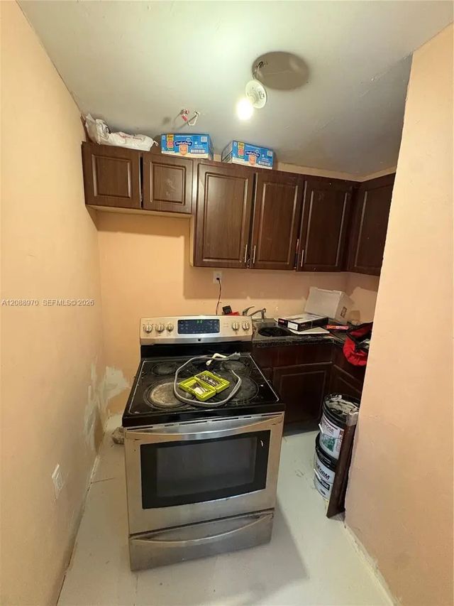 4 of 5 - 7812 Ne Miami Court, Miami, FL