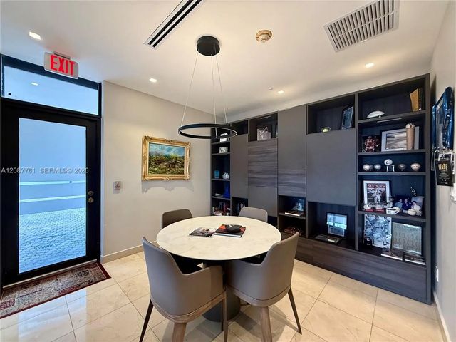 2333 Brickell Avenue #d1, Miami