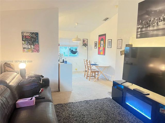 4 of 12 - 3390 Ne 9th Street #201, Homestead, FL