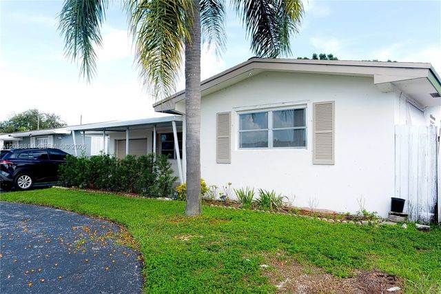 2 of 28 - 8481 Nw 11th Street, Pembroke Pines, FL