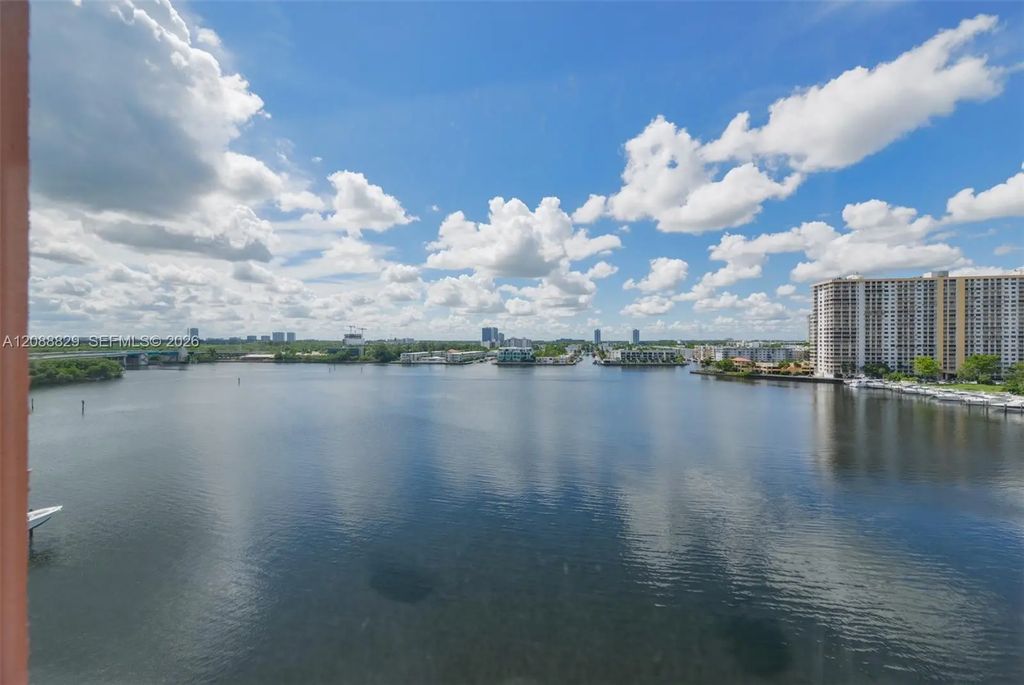17100 N Bay Road #1906, Sunny Isles Beach