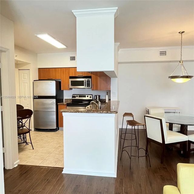 3 of 22 - 17100 N Bay Road #1906, Sunny Isles Beach, FL