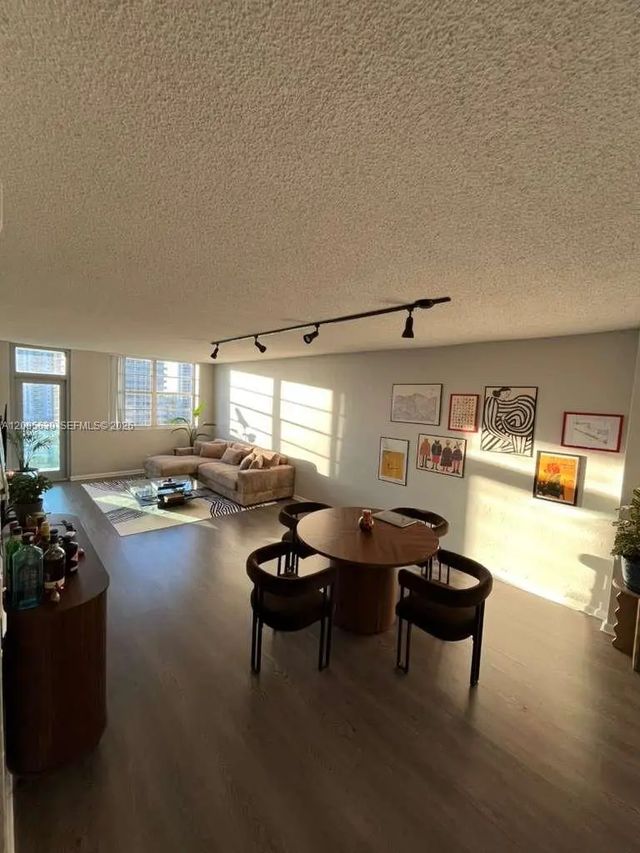 19390 Collins Avenue #1217, Sunny Isles Beach