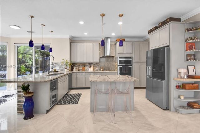 523 Stonemont Drive, Weston