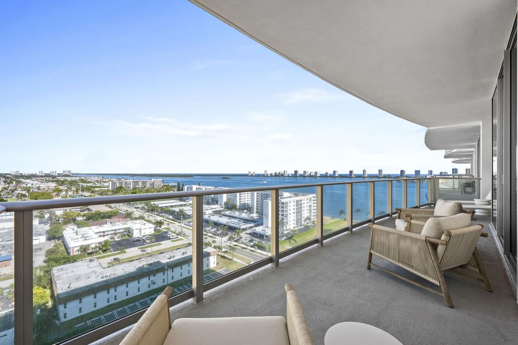 220 Lake Shore Drive #1413, Lake Park