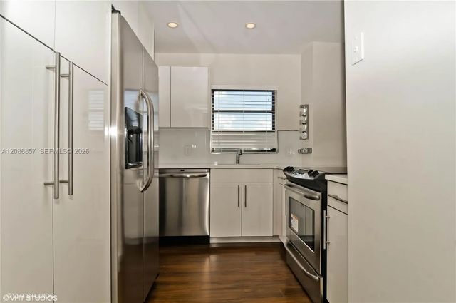 2 of 13 - 1617 Jefferson Avenue #404, Miami Beach, FL