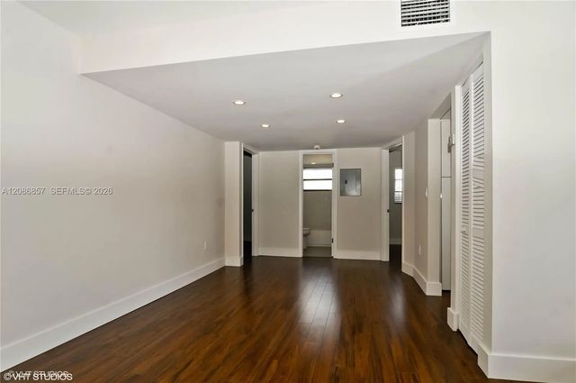 5 of 13 - 1617 Jefferson Avenue #404, Miami Beach, FL