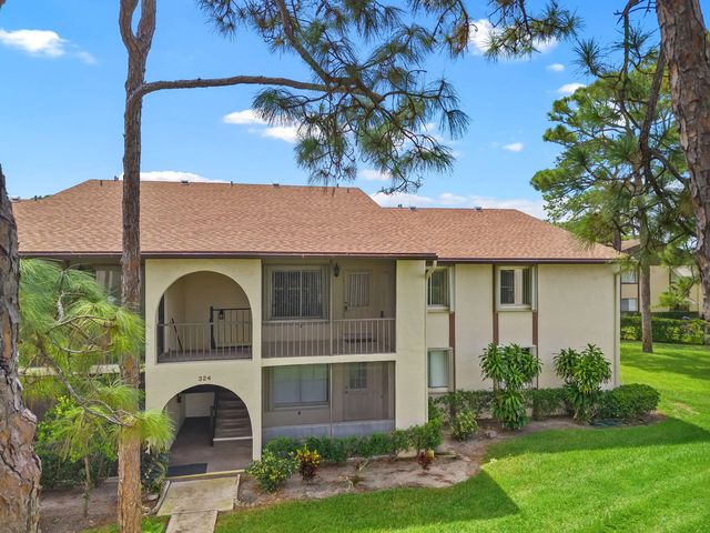 3 of 29 - 324 Knotty Pine Circle #b-2, Greenacres, FL