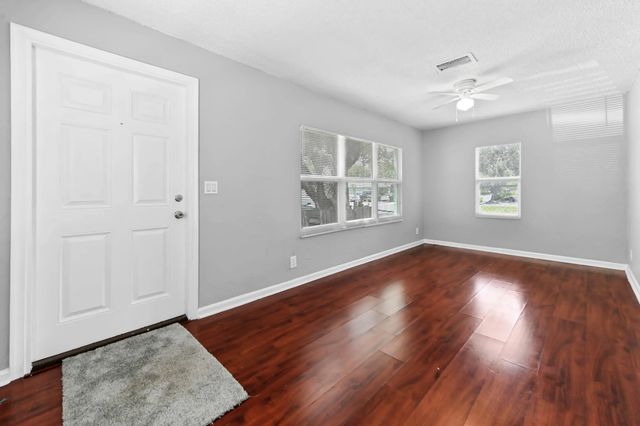 4 of 38 - 218 N H Street, Lake Worth Beach, FL
