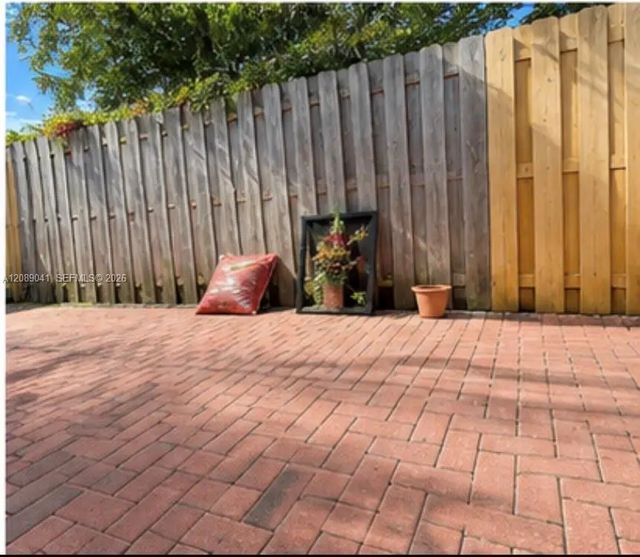 312 Ne 3rd Street, Hallandale Beach