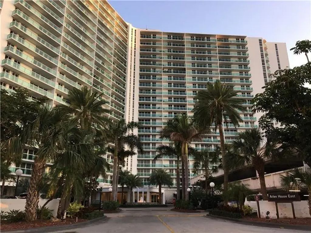 100 Bayview Drive #1826, Sunny Isles Beach