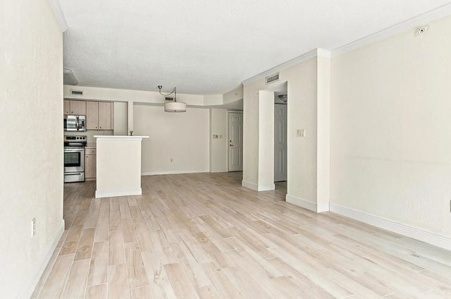 3 of 38 - 1801 N Flagler Drive, West Palm Beach, FL