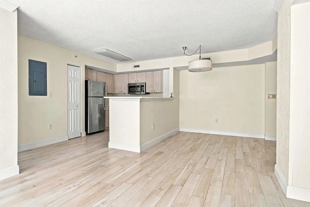 5 of 38 - 1801 N Flagler Drive, West Palm Beach, FL
