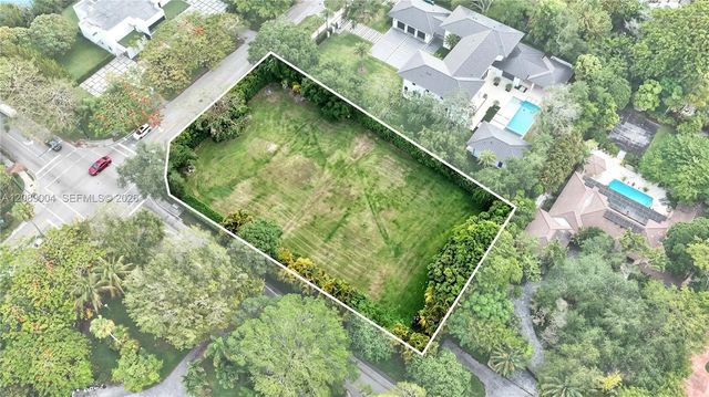 2 of 3 - 6650 Sw 112th Street, Pinecrest, FL