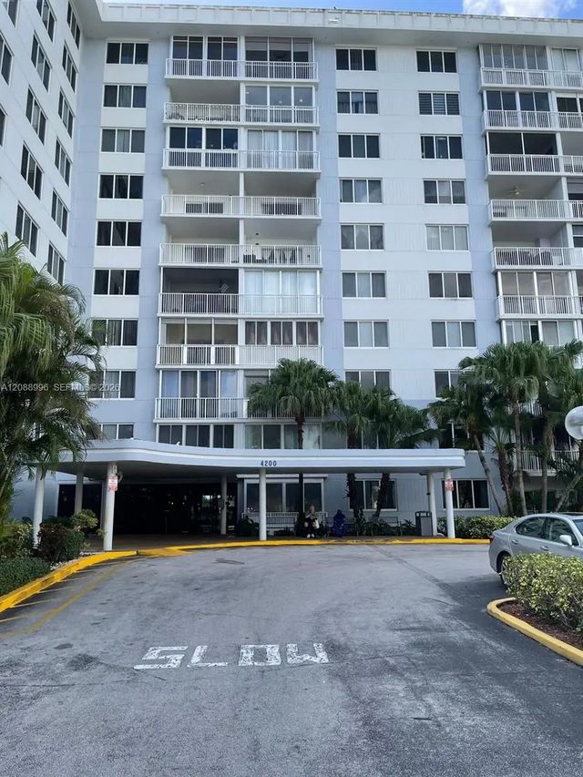 4200 Hillcrest Drive #401, Hollywood