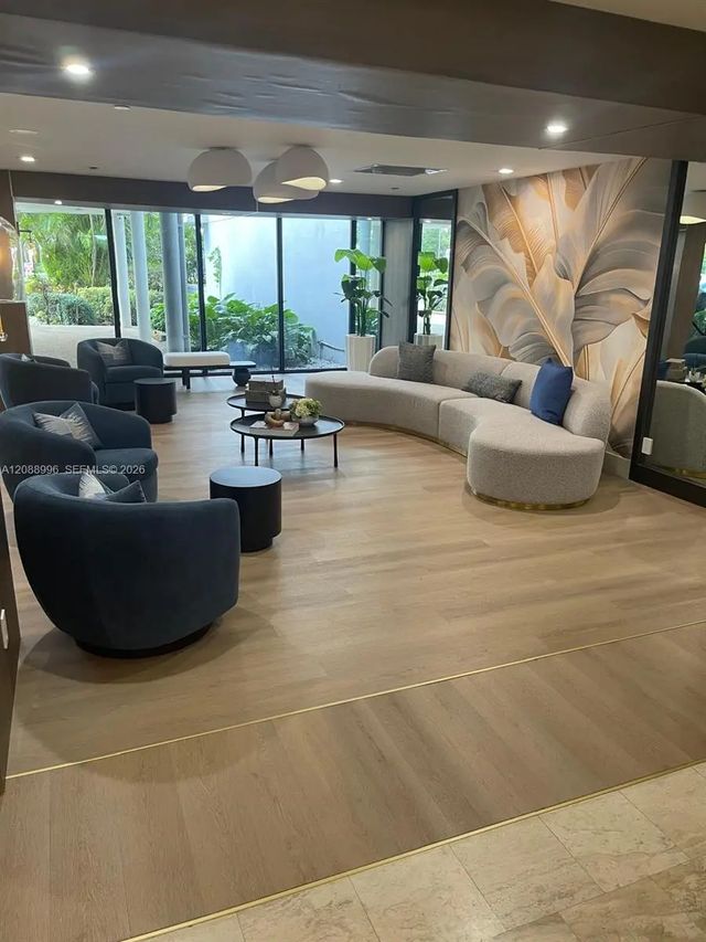 2 of 11 - 4200 Hillcrest Drive #401, Hollywood, FL