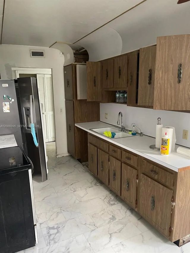5 of 11 - 4200 Hillcrest Drive #401, Hollywood, FL