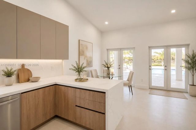 4 of 19 - 20407 Sw 226th Street, Miami, FL