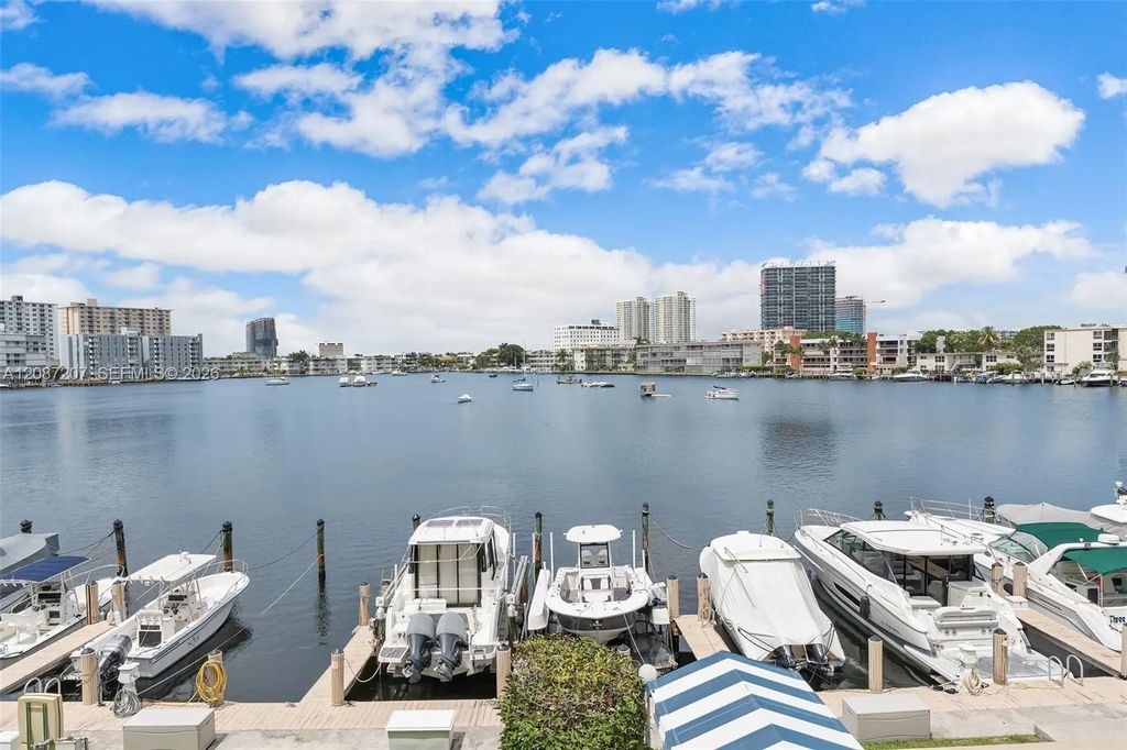126 Golden Isles Drive #34a, Hallandale Beach