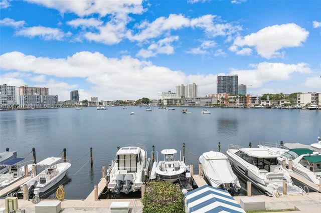 126 Golden Isles Drive #34a, Hallandale Beach