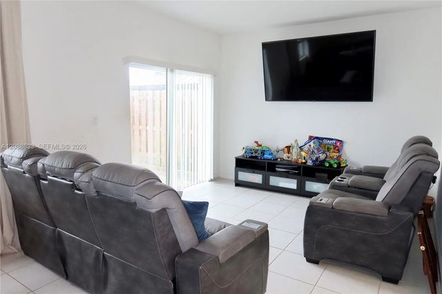 4 of 18 - 2663 Se 10th Street, Homestead, FL