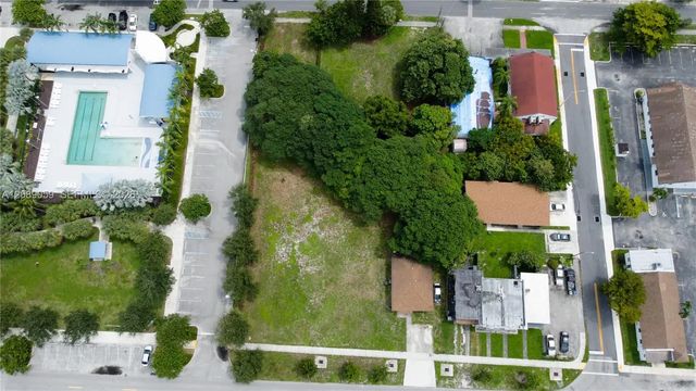 3 of 7 - 708 Nw 2nd Avenue, Hallandale Beach, FL