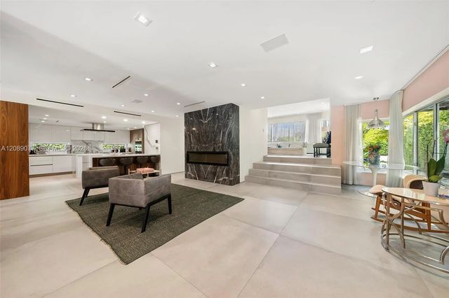 4 of 42 - 110 Venetian Way #(rivo Alto), Miami Beach, FL