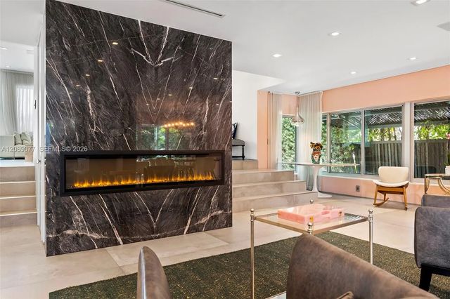 5 of 42 - 110 Venetian Way #(rivo Alto), Miami Beach, FL