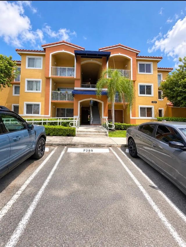 20930 Sw 87th Avenue #207, Cutler Bay