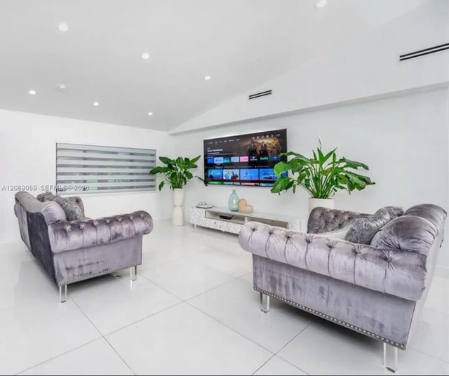 2 of 12 - 2410 Sw 99th Avenue, Miami, FL