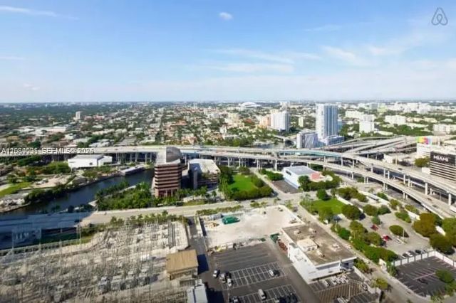 90 Sw 3rd Street #3807, Miami