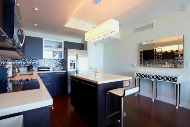 3 of 4 - 90 Sw 3rd Street #3807, Miami, FL