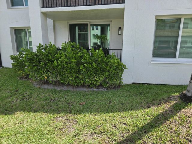 3 of 22 - 701 Villa Circle, Boynton Beach, FL
