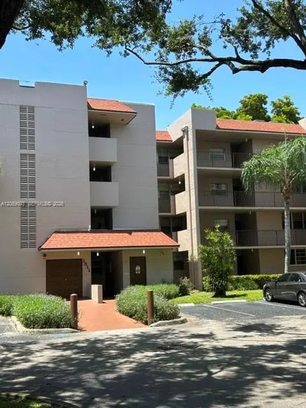 1811 Sabal Palm Drive #204, Davie
